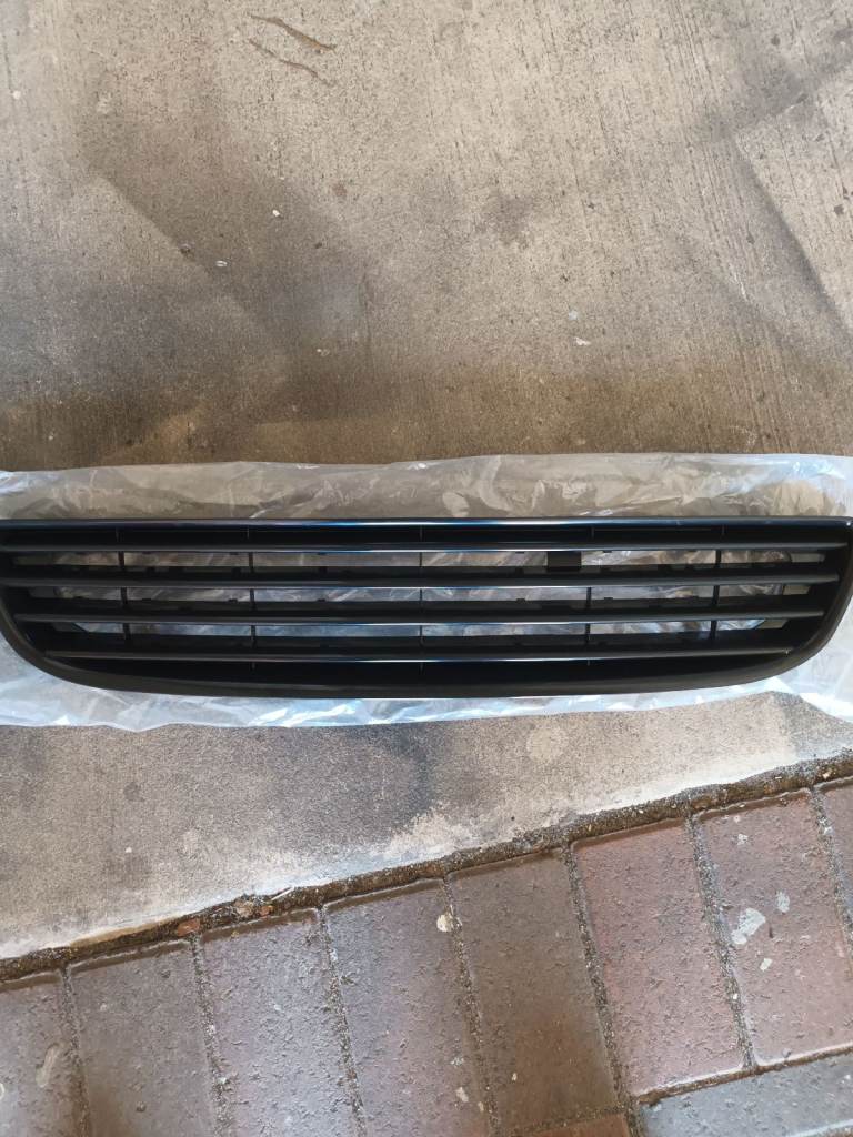 Vauxhall zafira a grill and eye brows