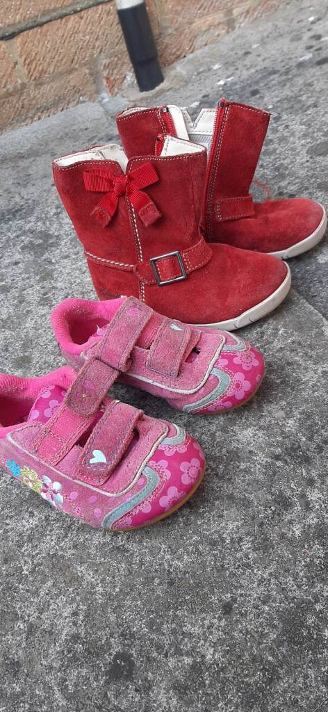 Baby girl first shoes leather Clarks/Next size 6 Uk