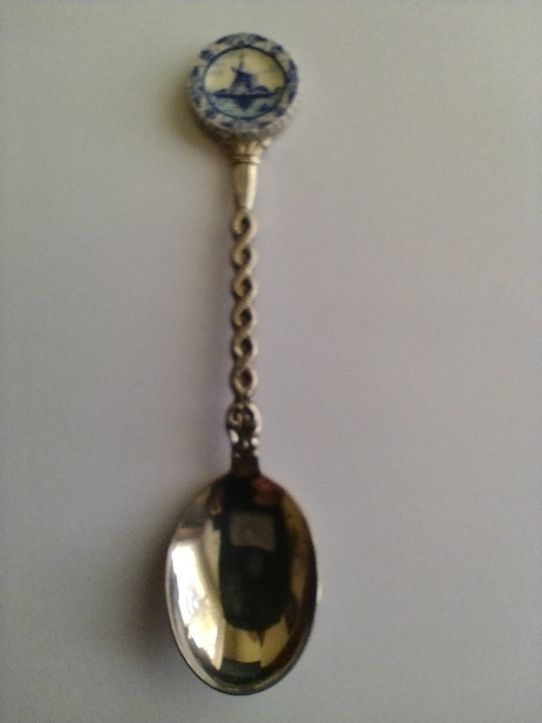 'DELFT WINDMILL POTTERY',HOLLAND COLLECTIBLE SOUVENIR SPOON