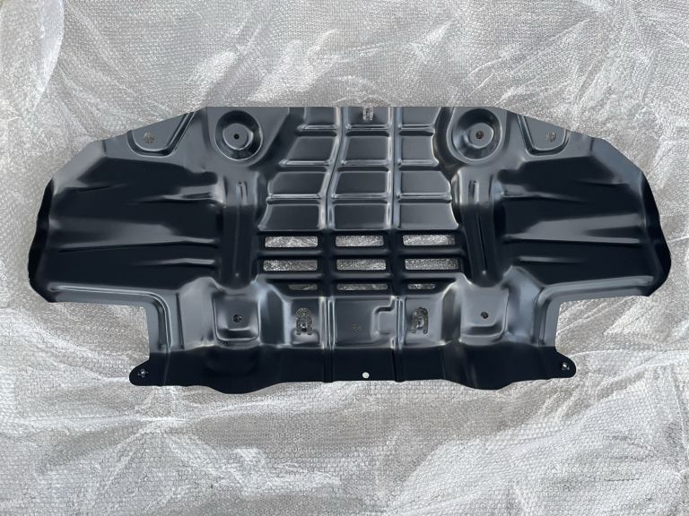 Toyota hilux sump guard / under tray