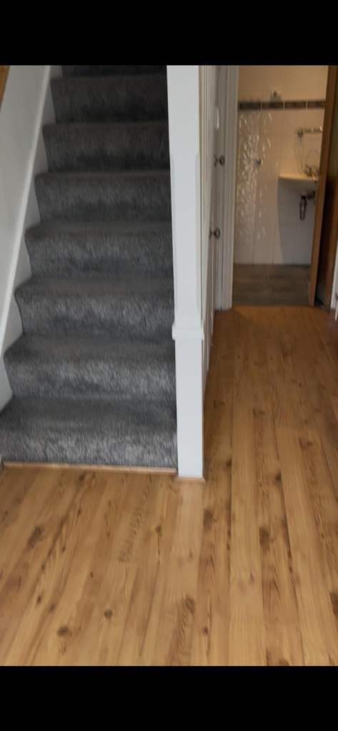 A NICE THREE BEDROOMS HOUSE WITH TWO BATHROOM TO LET IN DARTFORD