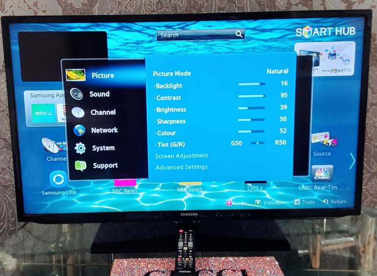 Samsung 40” Smart LED TV with WiFi