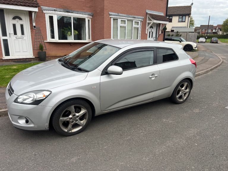 Kia, PRO CEED, Hatchback, 2010, Manual, 1591 (cc), 3 doors