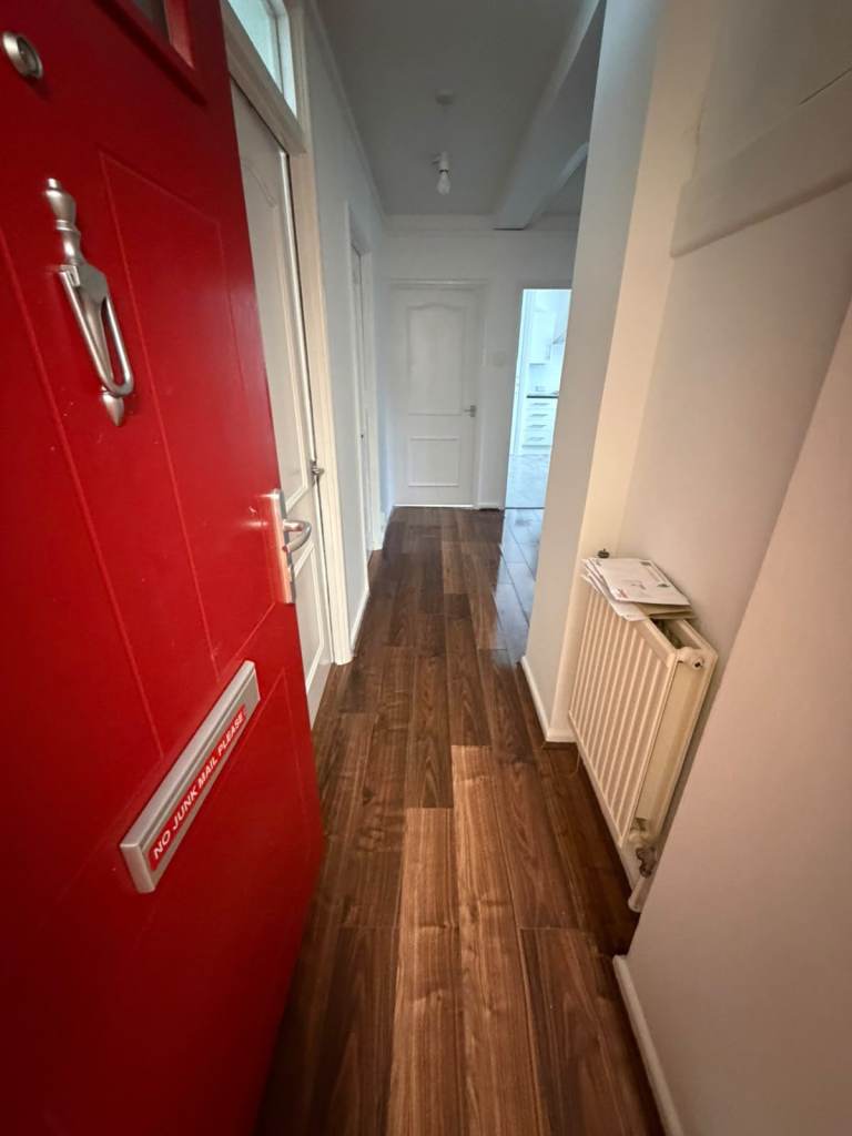2 bed flat to rent East Finchley N2 near station 