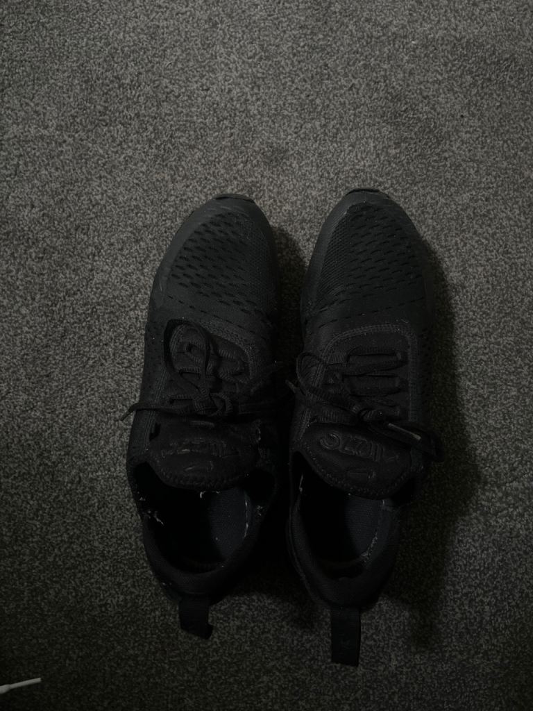 Black Nike 270 shoes