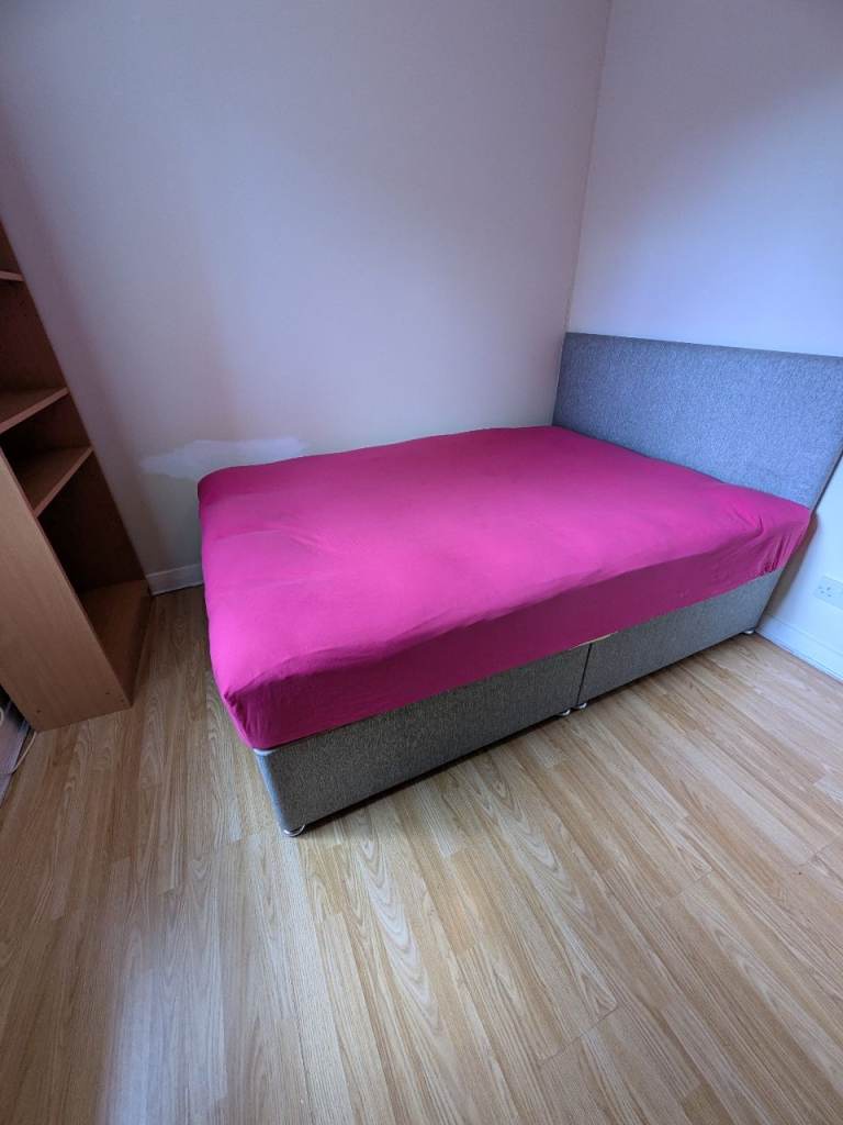 2 Rooms Available Now!