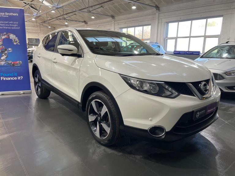2015 Nissan Qashqai 1.5 dCi n-tec 2WD Euro 6 (s/s) 5dr HATCHBACK Diesel Manual