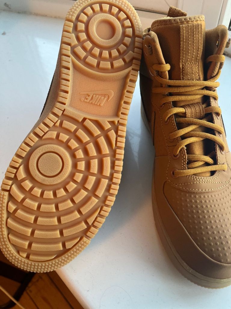 New Nike Court Borough Mid Winter - Desert Boots 