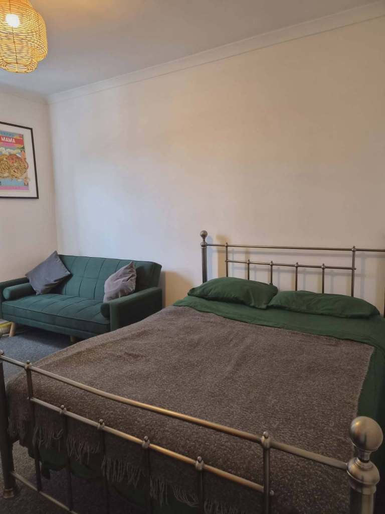 Double Room Available in a Second-Floor Shared Flat
