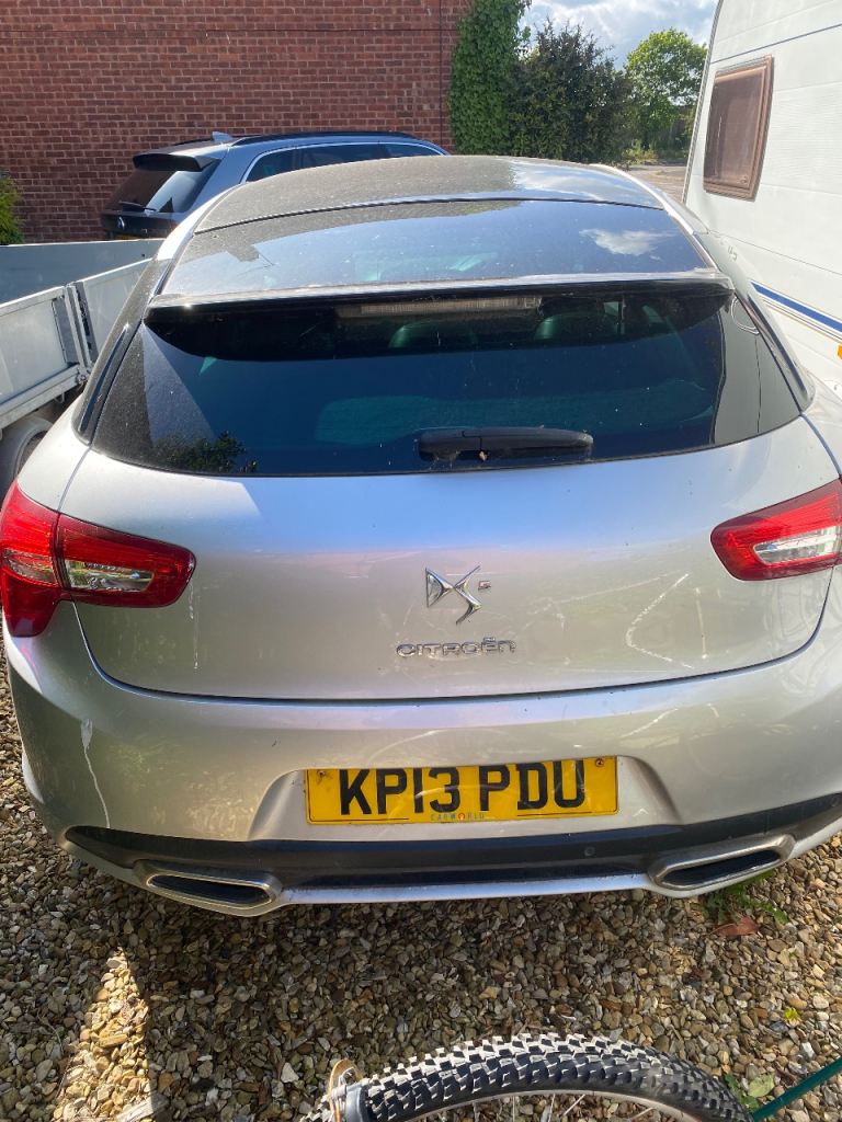 Citroen, DS5, Hatchback, 2013, Manual, 1997 (cc), 5 doors