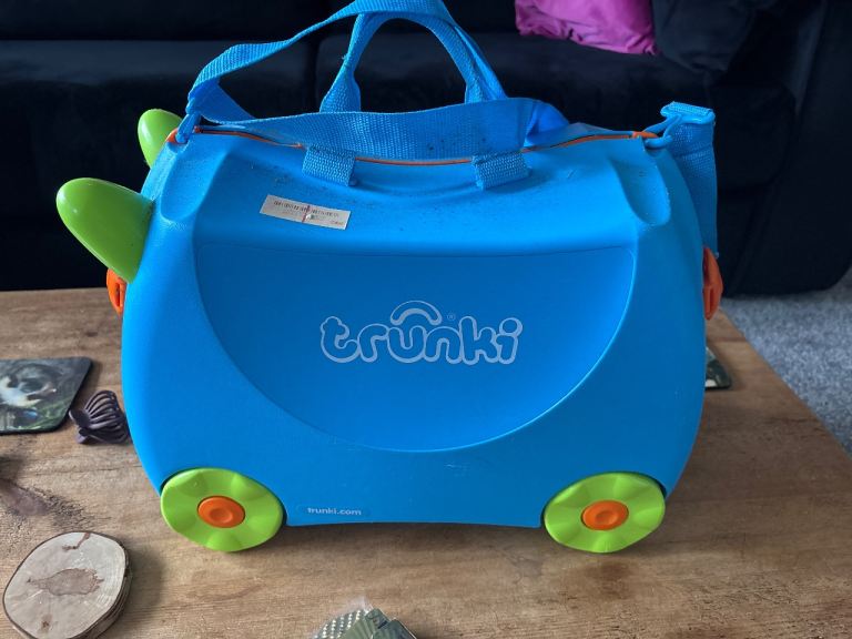FREE blue trunki 