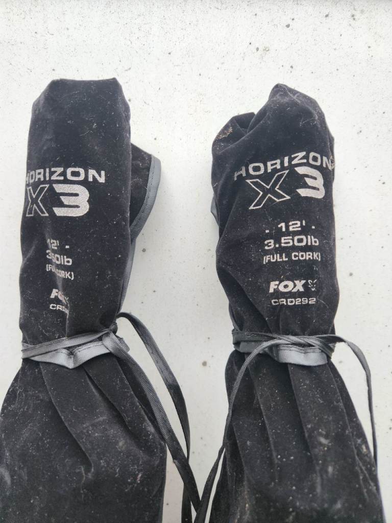 2 x Fox X3 12ft 3.5lb test Carp Rods !!