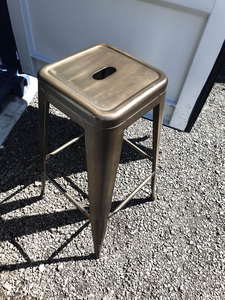 Bar stool