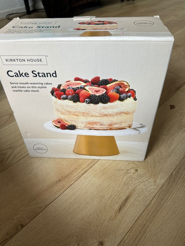 Marble/gold cake stand. Wedding ready!! 