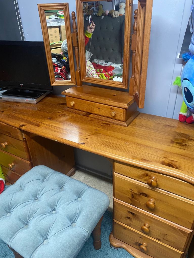Pine dressing table with removable mirror plus stool 