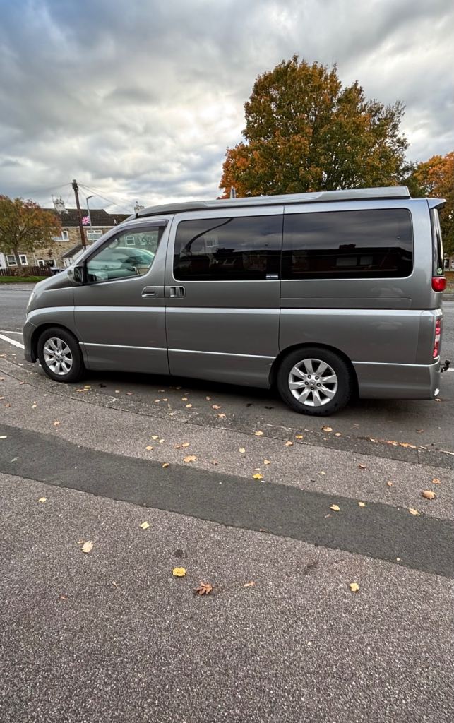 Campervan Nissan Elgrand