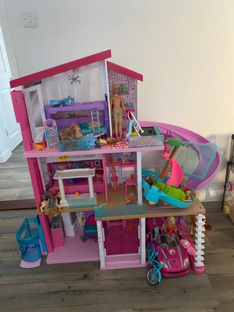 Barbie Dreamhouse Playset – Multicoloured, Good Condition