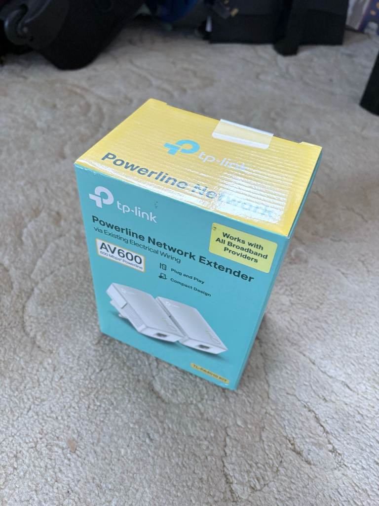 TP-Link AV600 Powerline Network Extender - Brand New