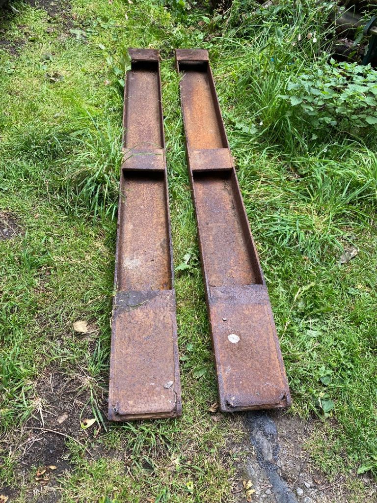 Forklift toe extensions 