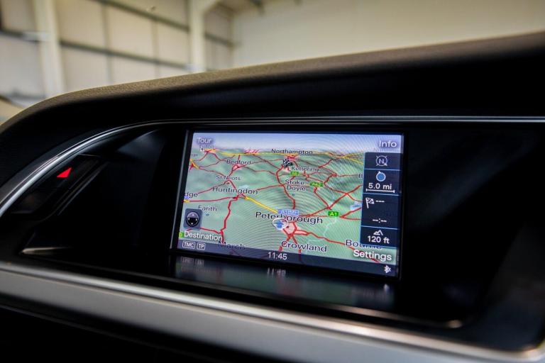 2015 Audi A4 2.0 TDI Ultra 163 SE Technik 5dr ESTATE DIESEL Manual