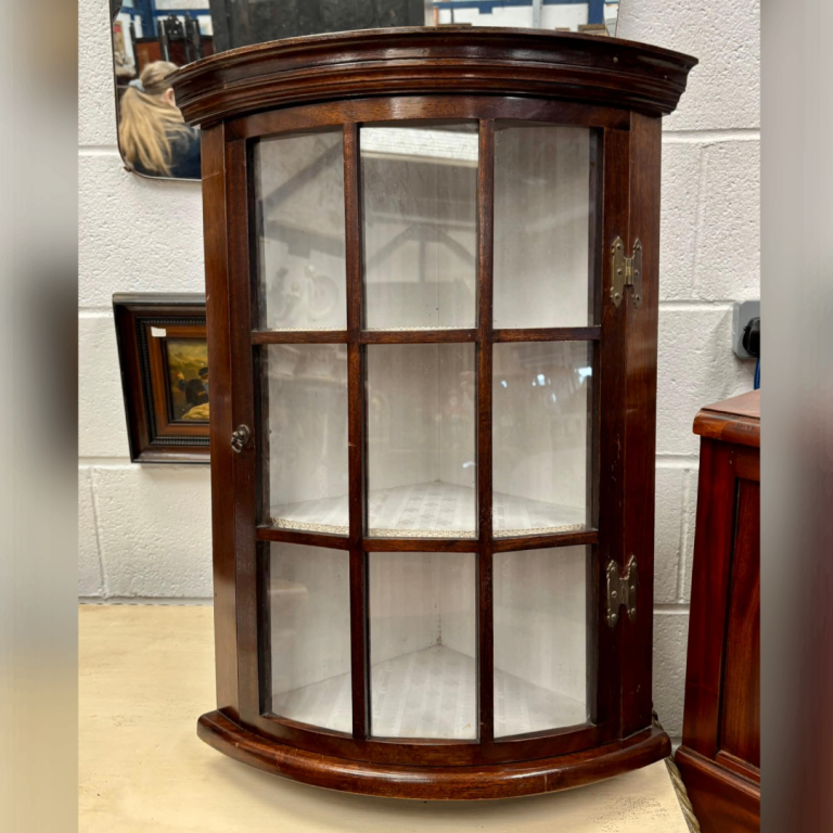 Antique Mahogany Glazed Bow Front Cabinet £58