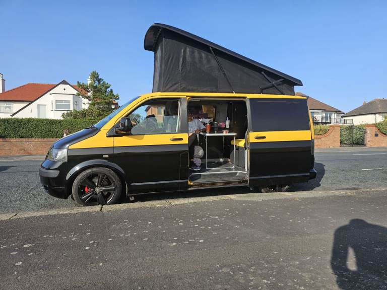 2006 Volkswagen Transporter T5 Camper – 2.5 TDI, 6-Speed