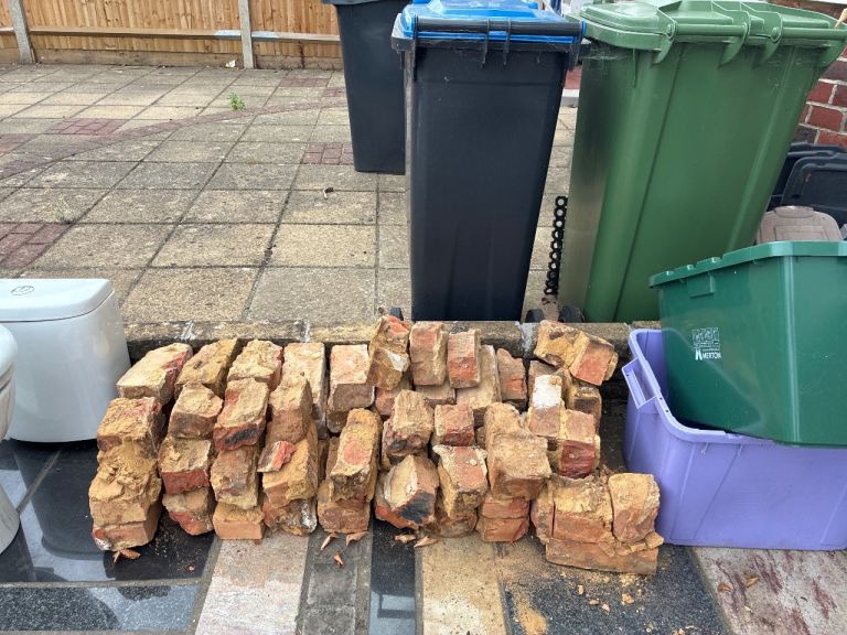 Free bricks 