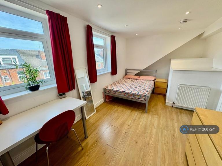 5 bedroom house in Osmaston Street, Nottingham, NG7 (5 bed) (#2687241)