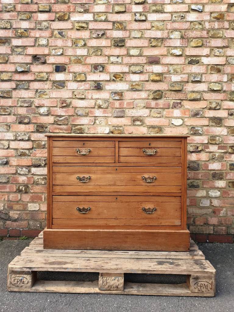Elegant Antique  Chest of drawers Dressing Chest  bedside Commode