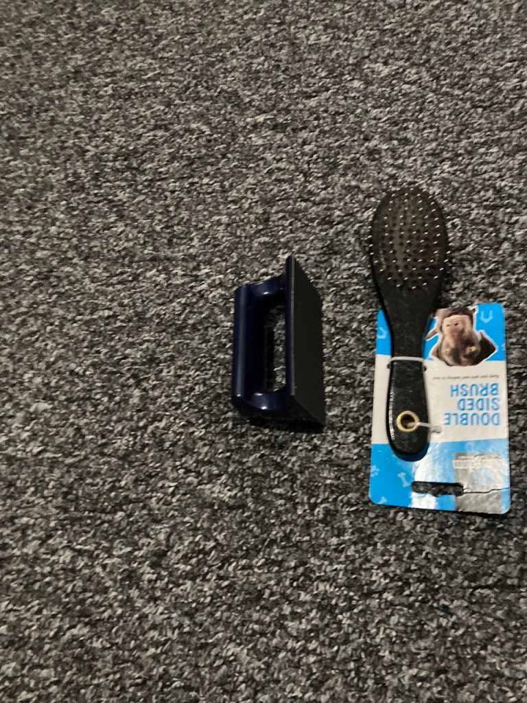 Pet grooming supplies 