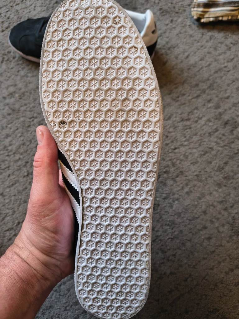 Adidas trainers gazelle size 10