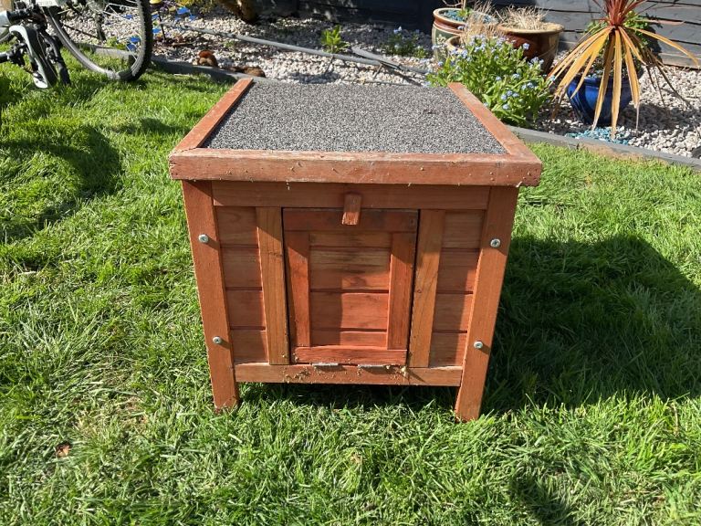 Guinea pig or Rabbit hutch