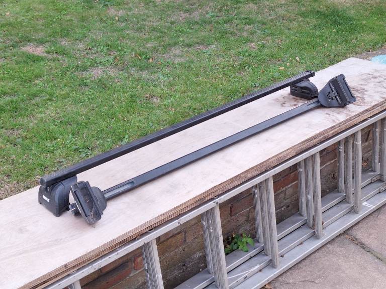image for Thule roof bars for Audi A4 Avant