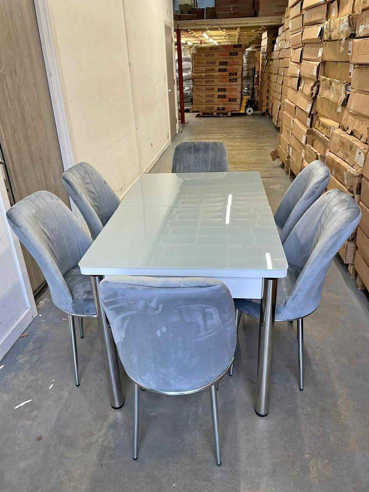 image for Brand New High gloss extendable dining table with 6 chairs available, inbox for details