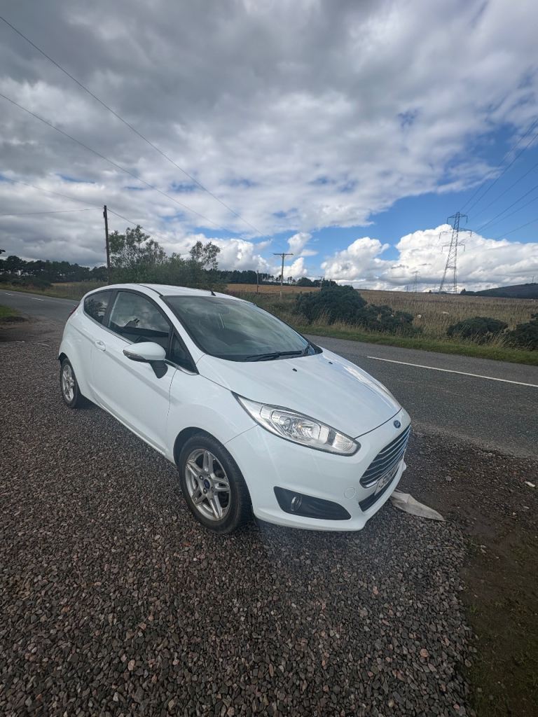 Ford, FIESTA, Hatchback, 2014, Manual, 1241 (cc), 3 doors