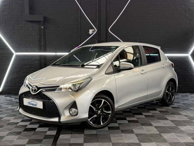 2016 Toyota Yaris 1.33 Dual VVT-i Design Hatchback 5dr Petrol Manual Euro 6 (99 ps) Hatchback Pet...