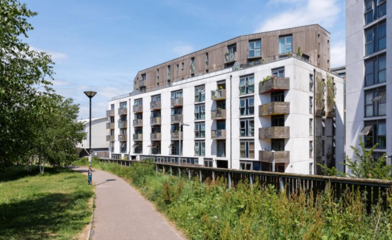 Stylish Penthouse with Private Terrace, Pullman Haul, Brighton