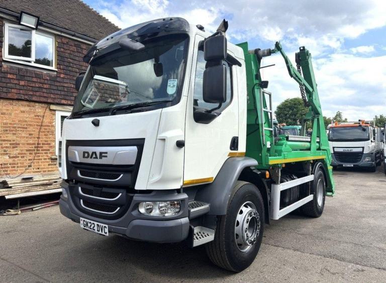 2022 DAF LF-260 SKIP LOADER
