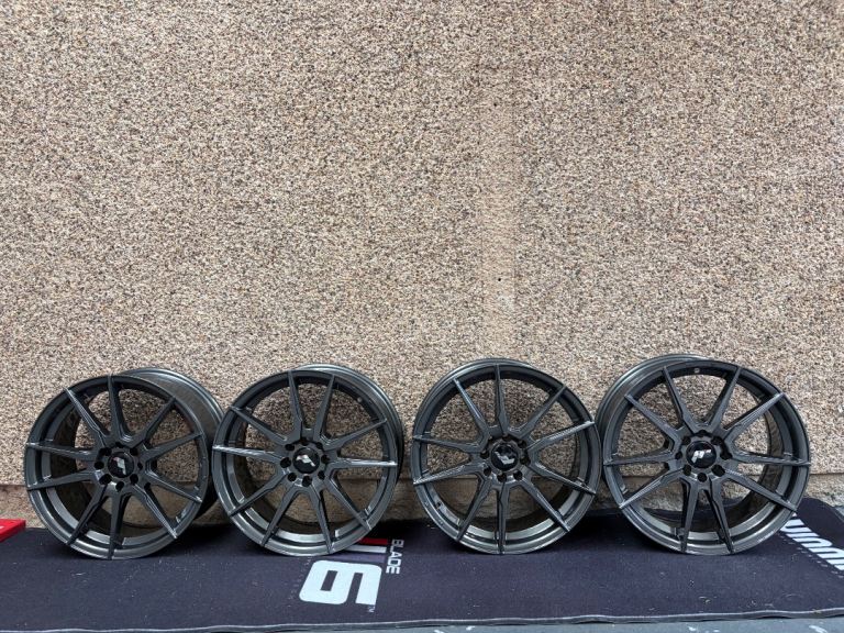 Japan Racing JR21’s 4x108