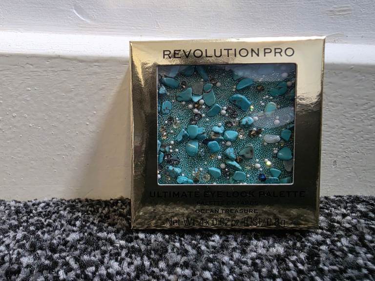 Revolution Pro, Ocean Treasure Eyeshadow Palette - Brand New