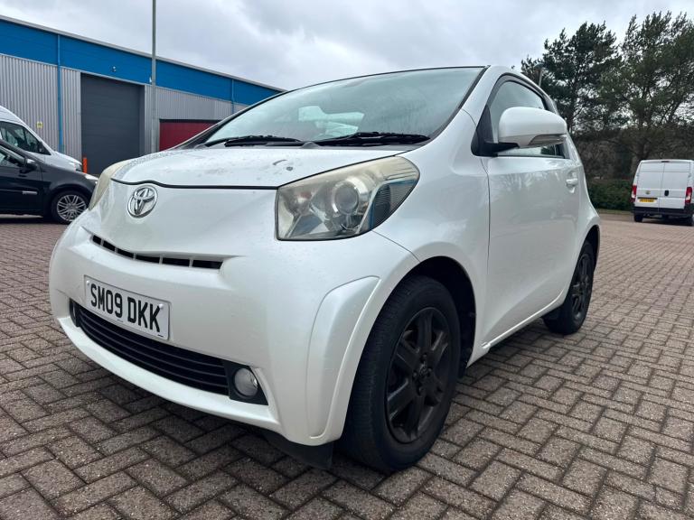 2009 Toyota iq 1.o vvti ,,,, very rare wee car ,,  90k miles     Mot November 