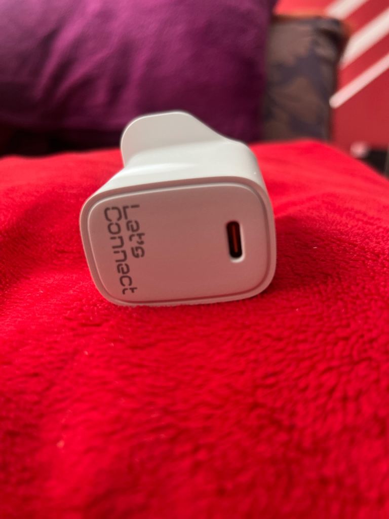Let's Connect UK Plug Charger with USB-C Port