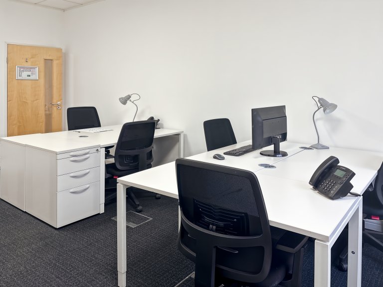 Birmingham - B908AG \ Workspace for Teams of 3