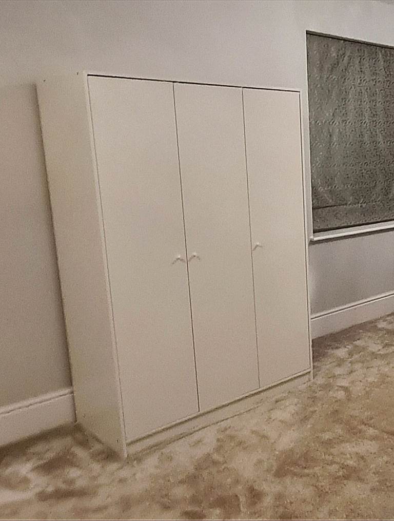 KLEPPSTAD Wardrobe with 3 doors, white, 117x55x176 cm