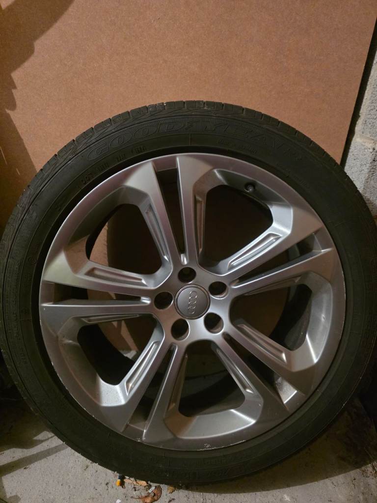 Audi Alloy Wheel    Q5/SQ5  Q7