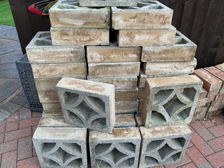 image for 37 Screen wall blocks bricks. And 6 meters of wall coping topper .used 