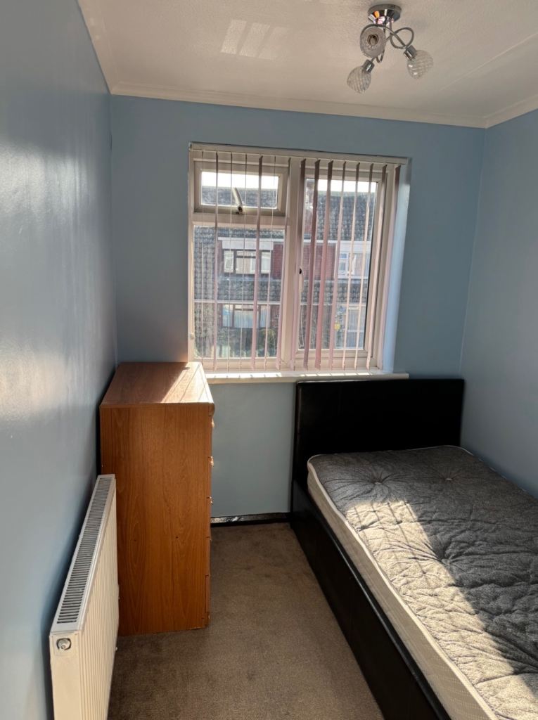 Single Room to rent