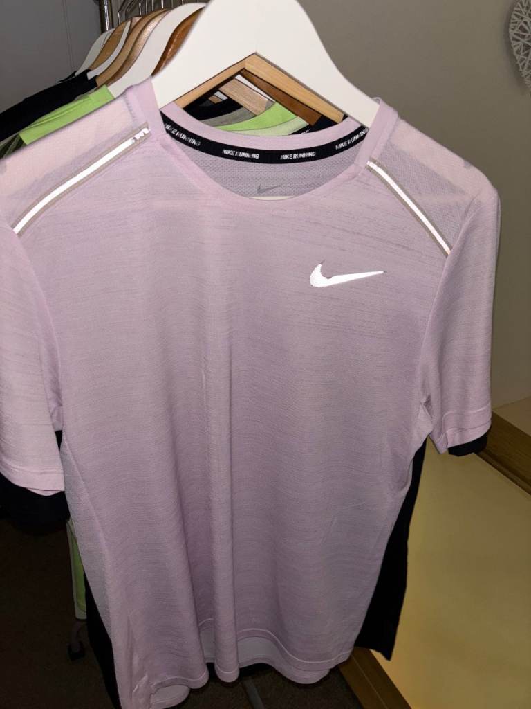 14x Nike & Under Armour Tops. S & M. Excellent Condition. Cost £35-£45 each, accept £8/£10 each