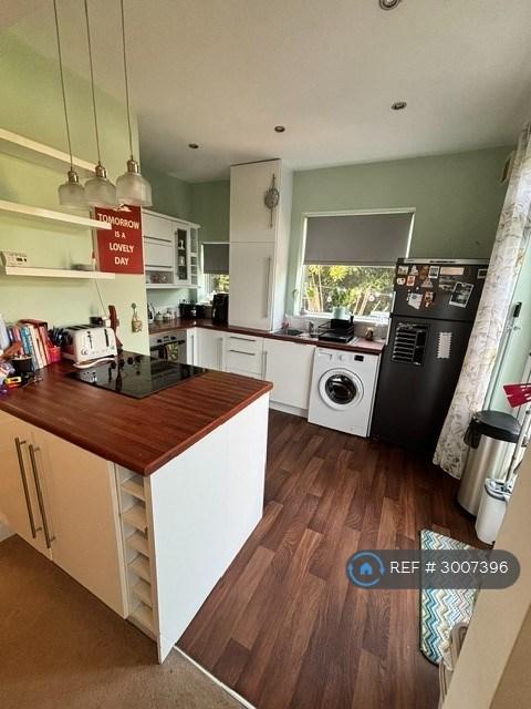 3 bedroom house in Woodcrest Road, Darlington, DL3 (3 bed) (#3007396)