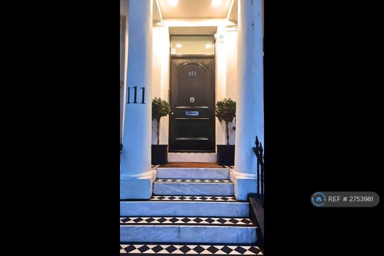 1 bedroom flat in London, London, W11 (1 bed) (#2753981)